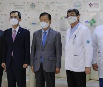 Министр иностранных дел Южной Кореи Чонг Ый Йонг посетил Национальный Детский Медицинский Центр